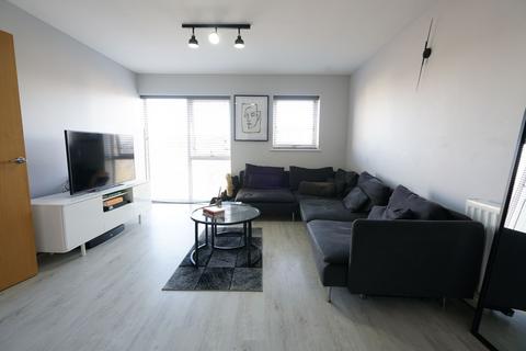 2 bedroom flat to rent, Draper Close, Grays
