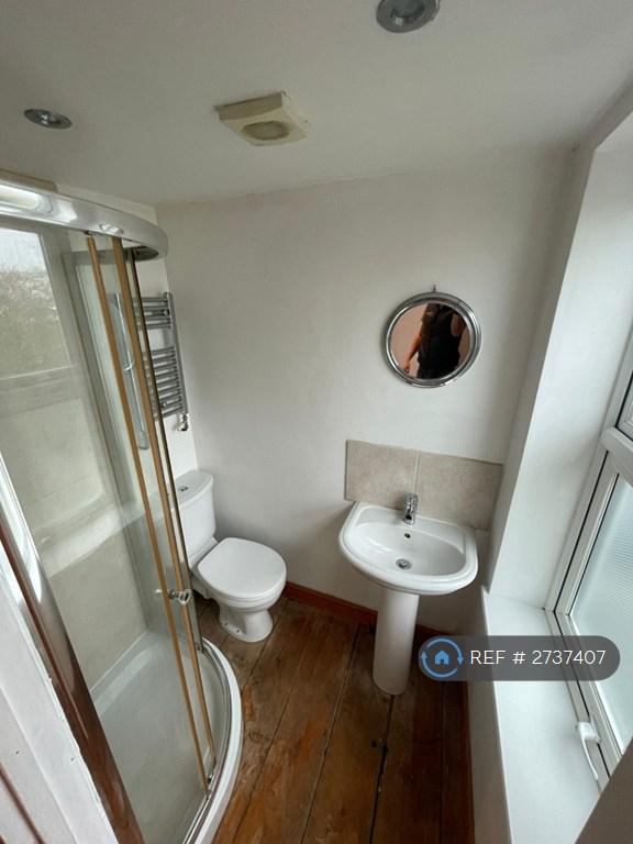 En-Suite 3