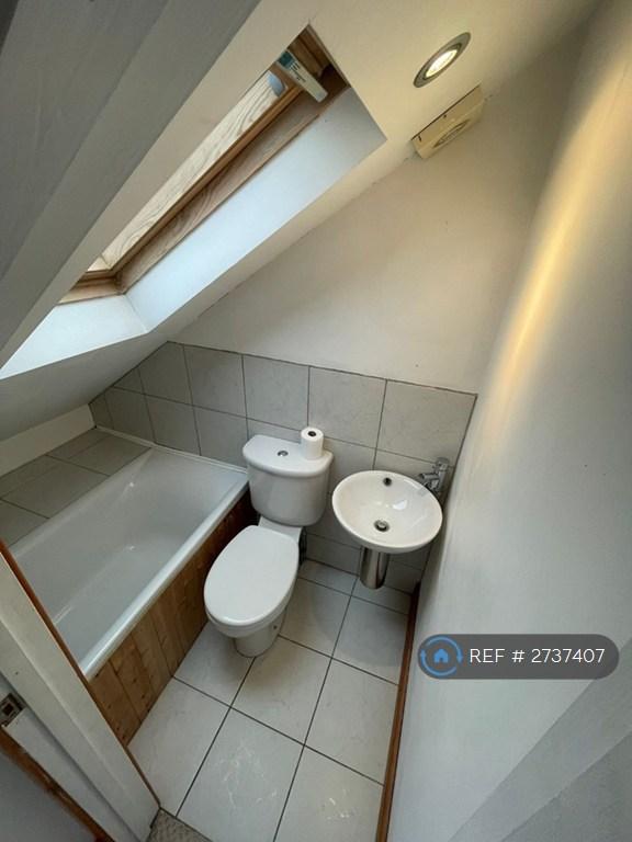 En-Suite 2