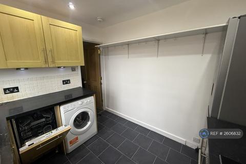 3 bedroom penthouse to rent, Clarence Square, Brighton, BN1