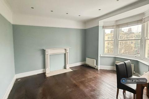 3 bedroom penthouse to rent, Clarence Square, Brighton, BN1