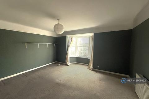 3 bedroom penthouse to rent, Clarence Square, Brighton, BN1