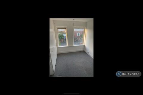 3 bedroom semi-detached house to rent, Wordsworth Close, Sheffield, S5