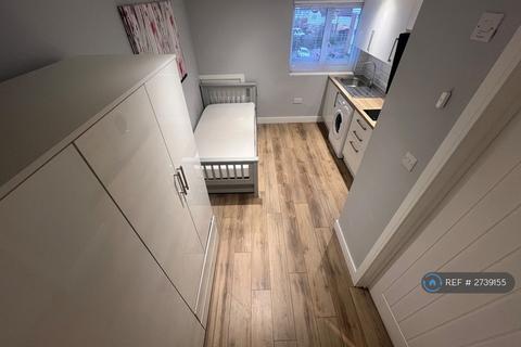 undefined, Alexandea Ave, Luton, LU3