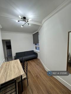 2 bedroom flat to rent, Quested Court, London, E8