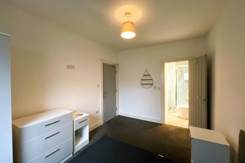 1 bedroom in a house share to rent, Room 2, St. Marys Road, Doncaster