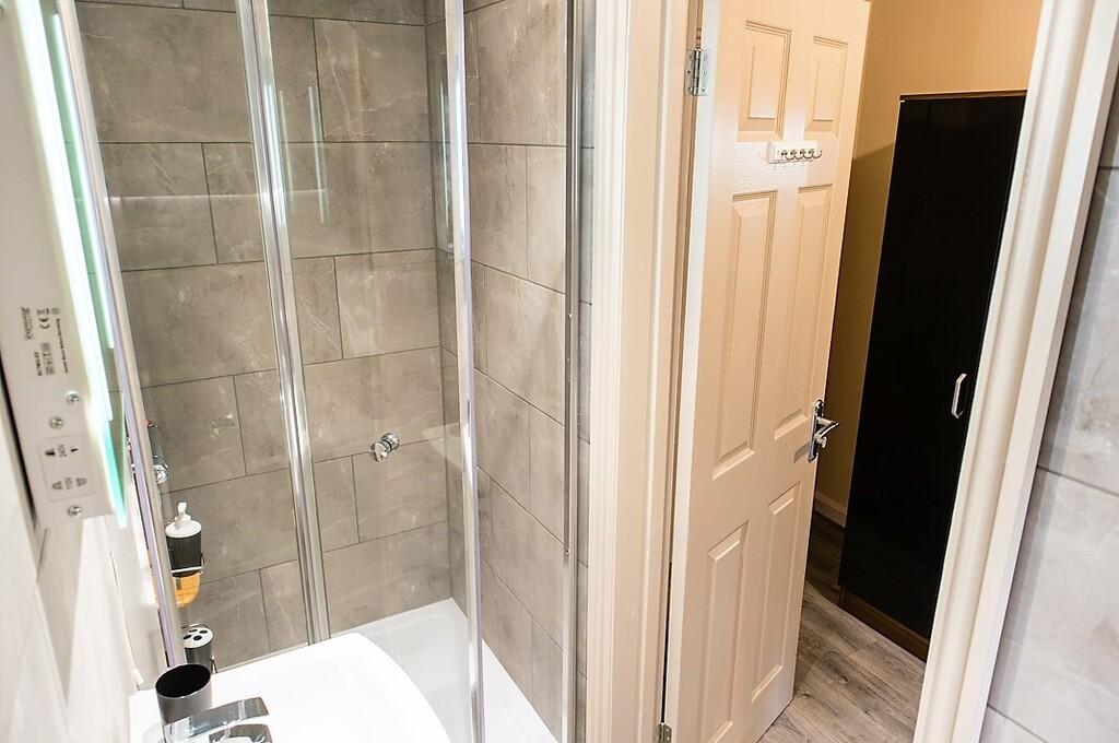 Bedroom - ensuite
