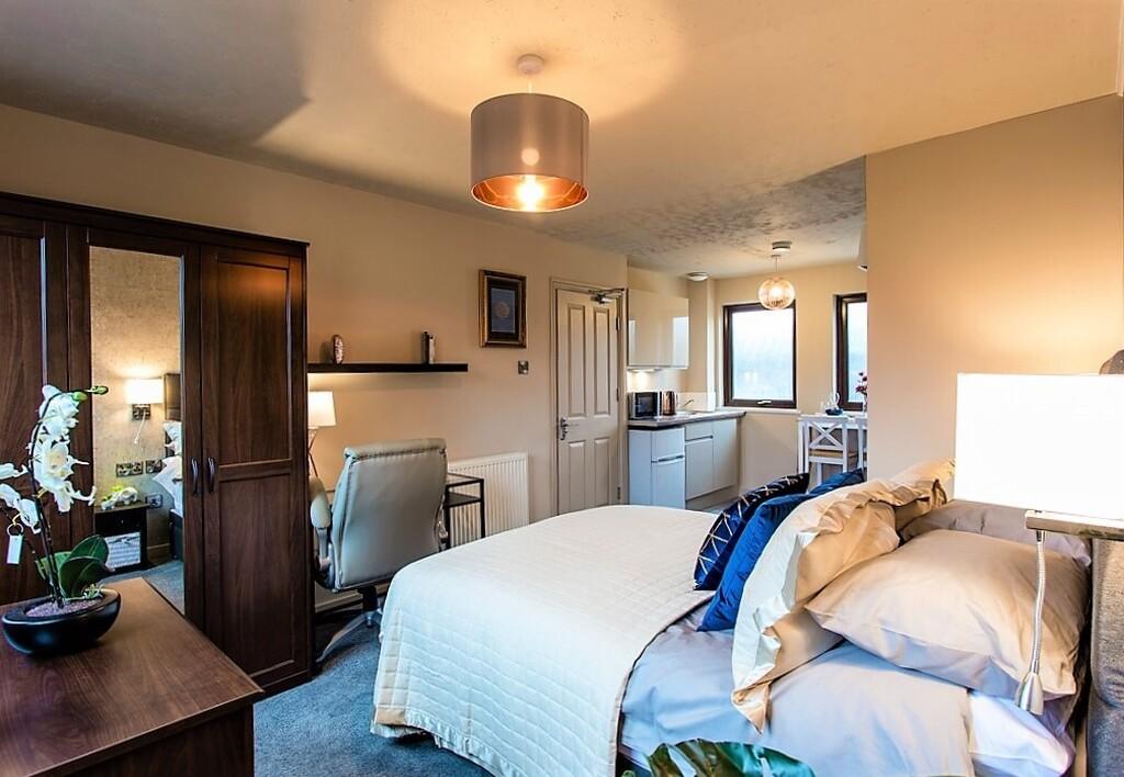 11 EL room4.1.jpg