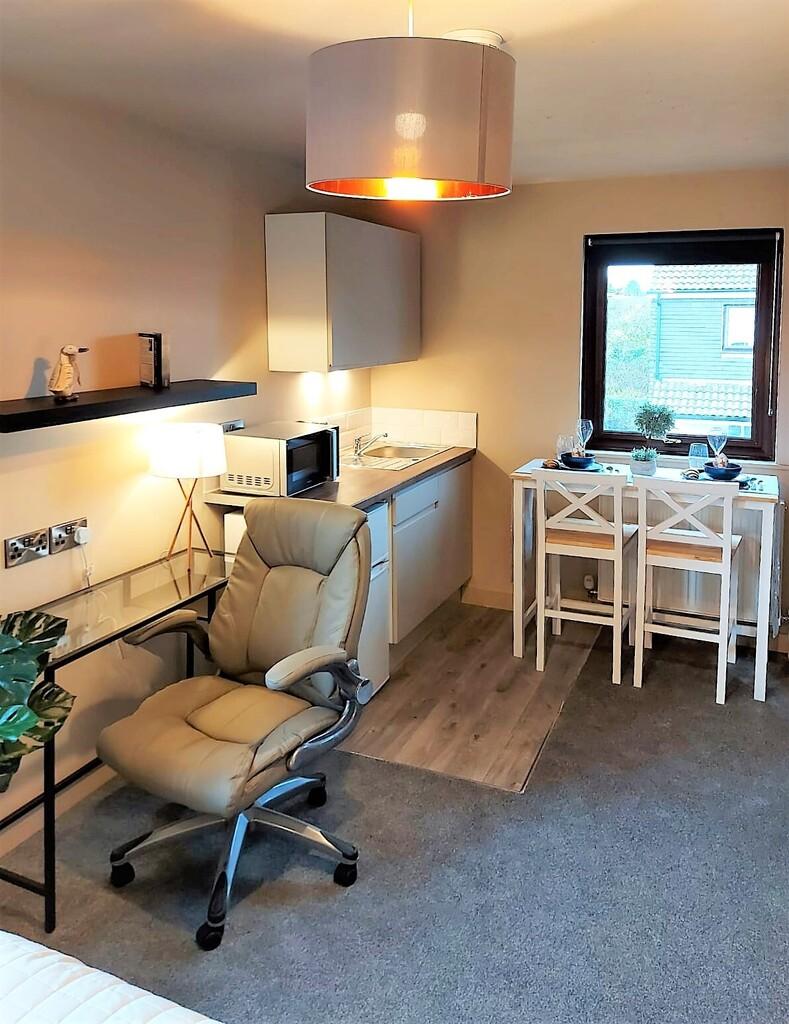 11 EL room4.6.jpg