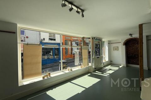 Retail property (high street) to rent, 37 The Old High St Folkestone CT20 1RL