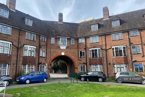 undefined, Portsmouth Road, Guildford, GU2