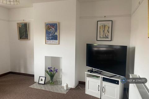 1 bedroom flat to rent, Portsmouth Road, Guildford, GU2