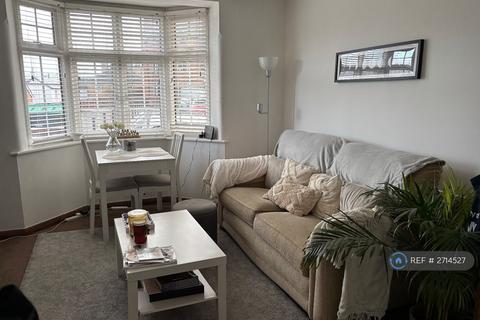 1 bedroom flat to rent, Portsmouth Road, Guildford, GU2