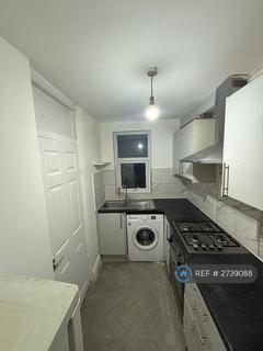 2 bedroom terraced house to rent, Cecil Road, Harrow, HA3