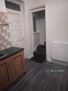 3 bedroom terraced house to rent, Pennington Terrace, Bradford, BD5