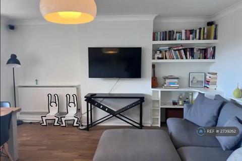 2 bedroom flat to rent, Lowndes Lodge, London, N19