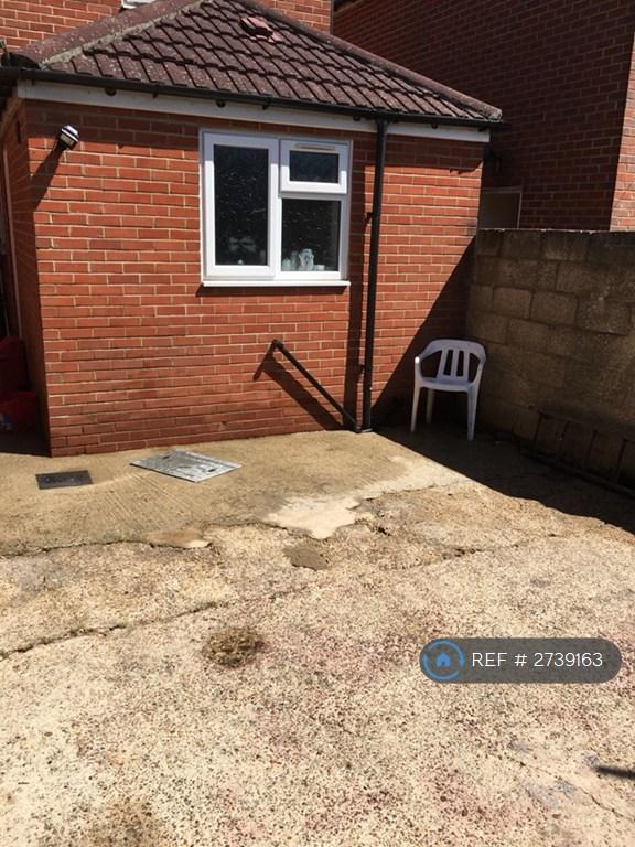 Rear Courtyard
