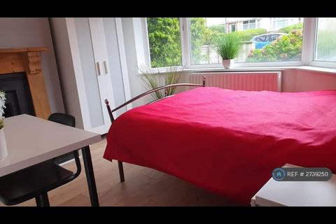 1 bedroom in a house share to rent, Southmead Road, Bristol, BS10