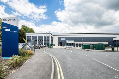 Property to rent, Great Bank Rd Bolton BL5 3XN