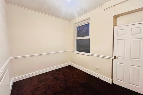 2 bedroom terraced house to rent, Allanson Street, St Helens, WA9