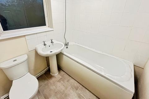 2 bedroom terraced house to rent, Allanson Street, St Helens, WA9