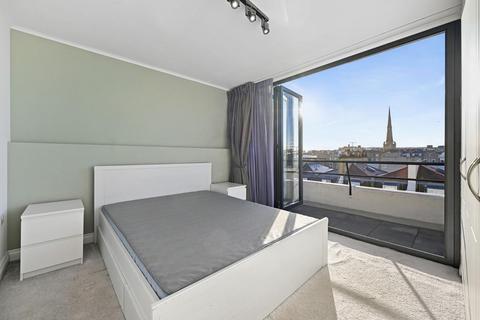 2 bedroom flat for sale, Gloucester Terrace, London