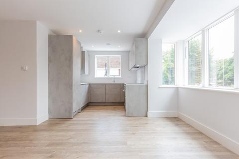2 bedroom apartment to rent, Hills Court, Hills Road, Cambridge