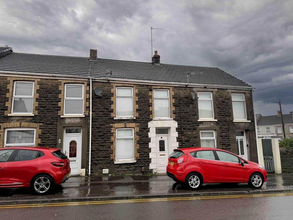 2 bedroom Terraced for sale on Loughor Road, SA4