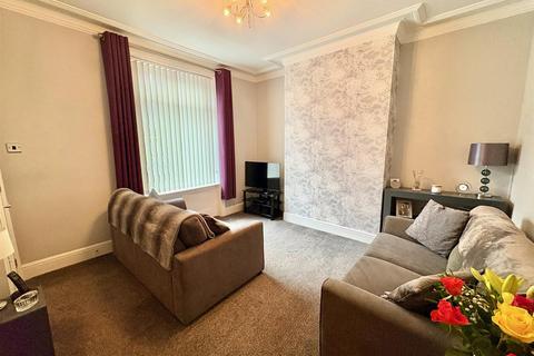 3 bedroom end of terrace house for sale, Westbourne Terrace, Halifax