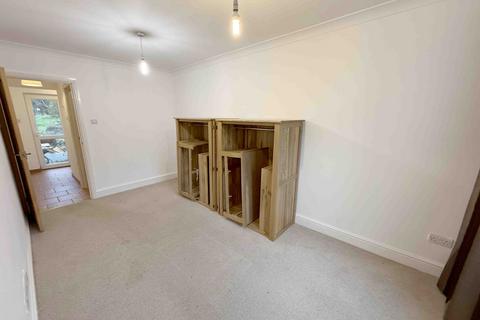 4 bedroom semi-detached house to rent, Priors Way, Dunvant, SA2