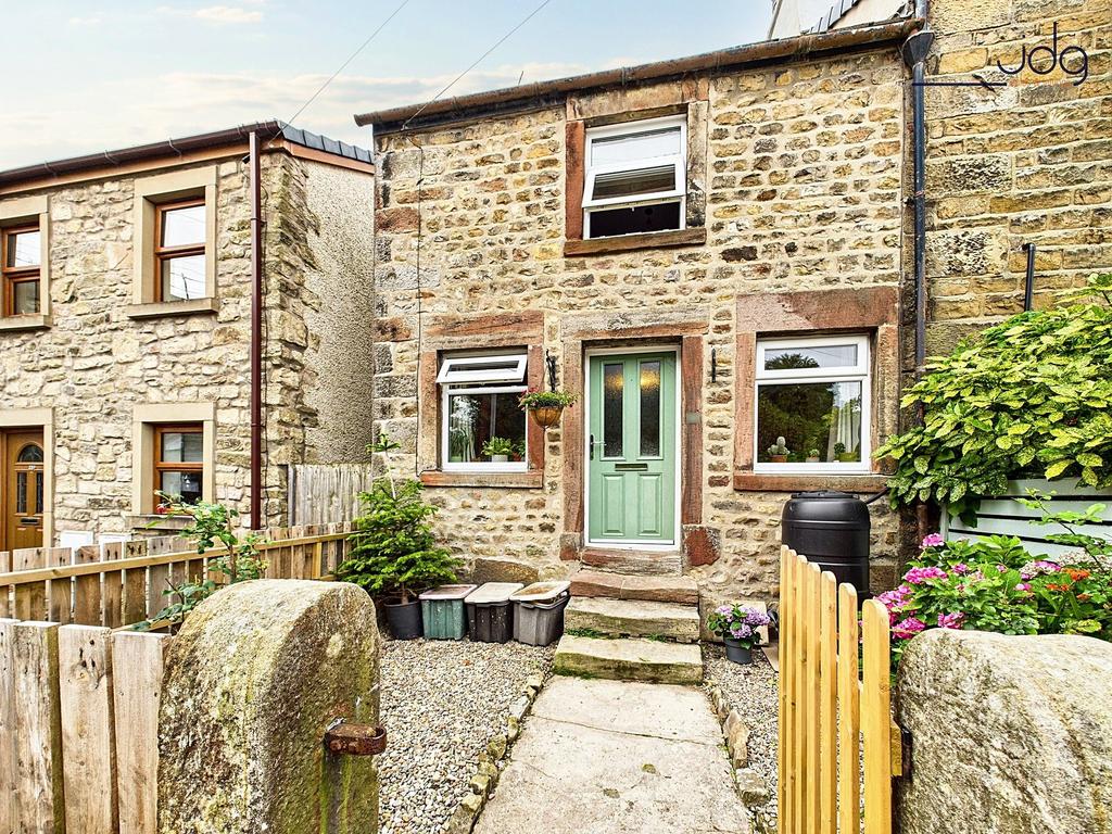 27 Salford Road