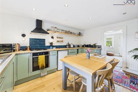 undefined, Salford Road, Galagte | Charming double fronted cottage with private garden