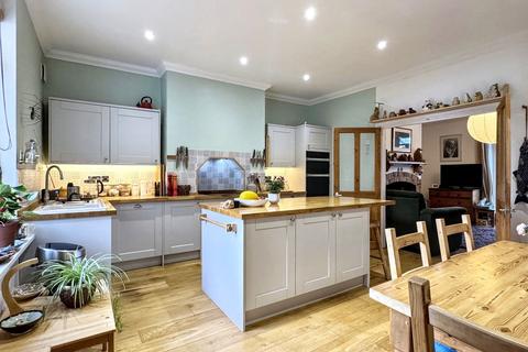 4 bedroom terraced house for sale, Lady Beatrice Terrace, New Herrington, Houghton Le Spring, Tyne and Wear, DH4 4NE