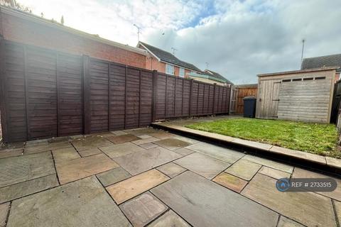 2 bedroom terraced house to rent, Lower Canes, Yateley, GU46