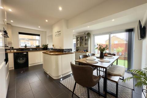3 bedroom semi-detached house for sale, Eaton Road, Duston NN5