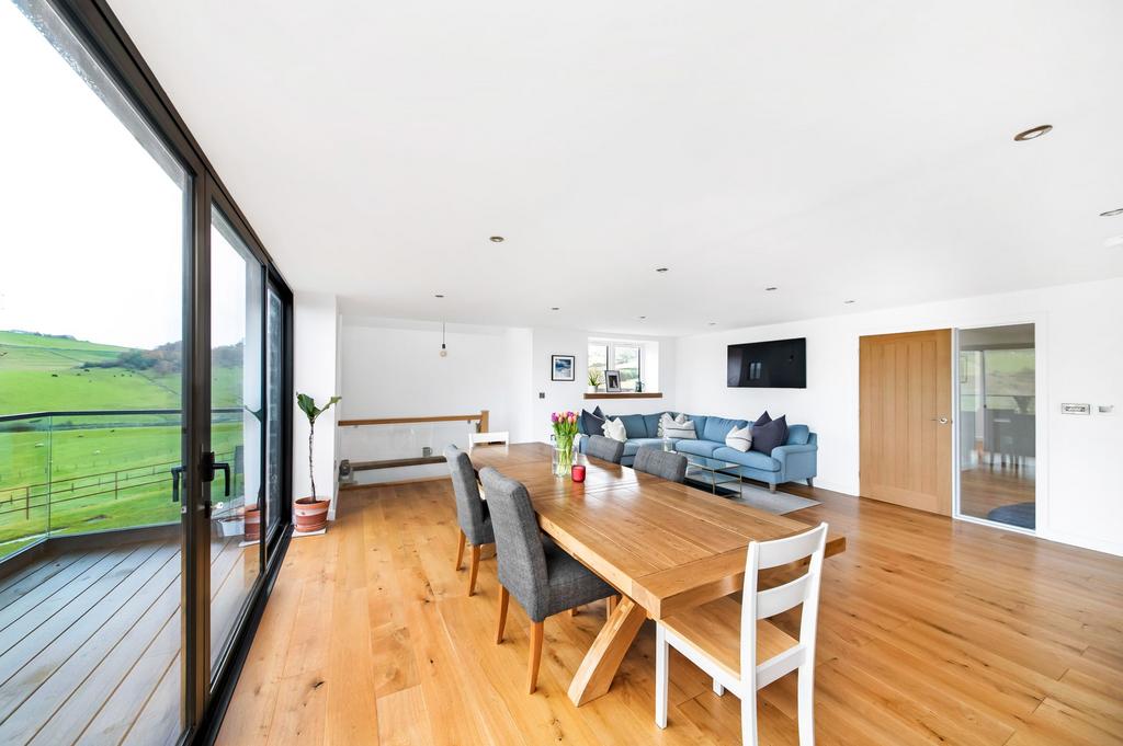 Dining / family room