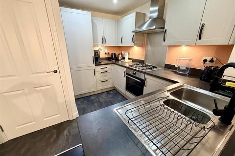 4 bedroom semi-detached house for sale, Edinburgh Road, Nuneaton