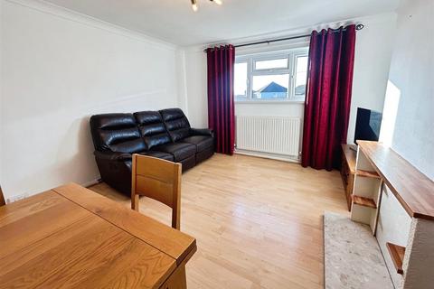 2 bedroom maisonette for sale, Lower Cippenham Lane, Slough