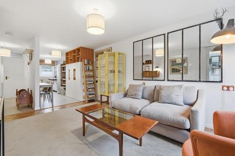 1 bedroom apartment to rent, Mile End Road, Stepney Green E1