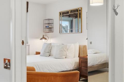 1 bedroom apartment to rent, Mile End Road, Stepney Green E1