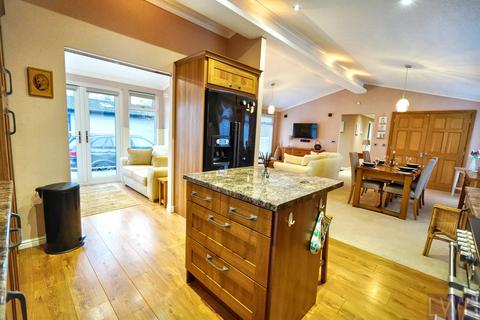 3 bedroom lodge for sale, Lodge 2 - Y Noddfa Lodge Park, Rhosfawr