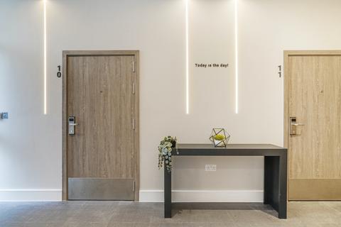 Studio to rent, at Hanger Lane, 15 Hanger Lane W5