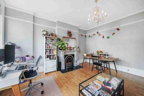 1 bedroom ground floor maisonette to rent, Hillfield Avenue, Crouch End, N8