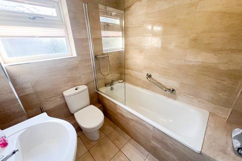 3 bedroom detached bungalow for sale, Brackenside, Reddish