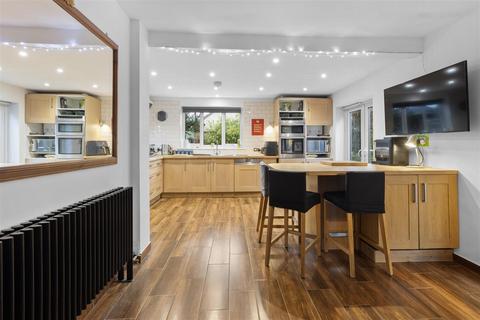 4 bedroom detached house for sale, Tudor Close, Seaford