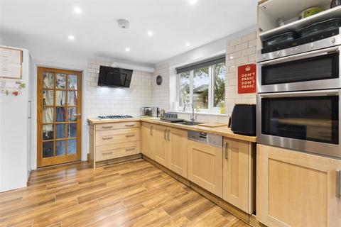4 bedroom detached house for sale, Tudor Close, Seaford