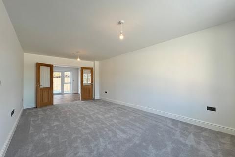 3 bedroom detached house for sale, Roxton Road , Great Barford, Bedford , MK44