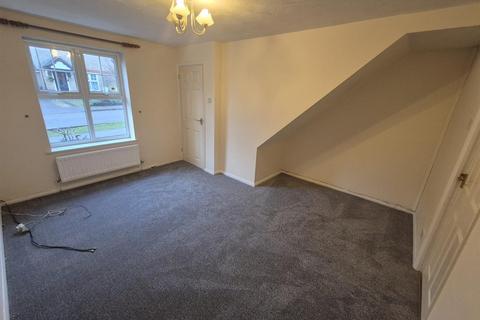 2 bedroom semi-detached house to rent, Muncaster Gardens, Northampton NN4