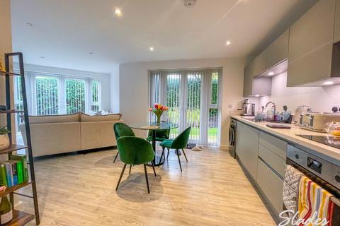 2 bedroom apartment to rent, 27 St Peters Road , Poole ,