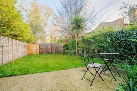 2 bedroom apartment for sale, Hampton Road, Teddington, TW11